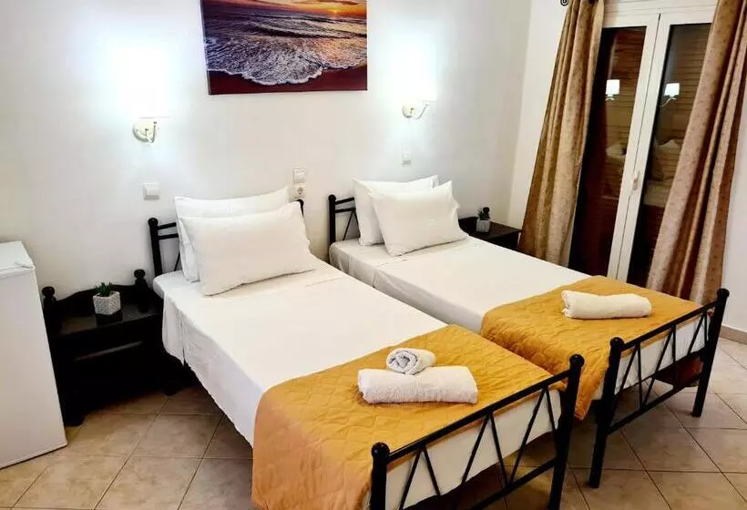 اتاق استاندارد یک نفره, Avra Rooms