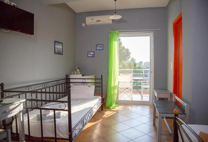 اتاق استاندارد سه نفره, Villa Pap