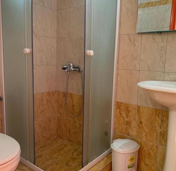 اتاق استاندارد سه نفره, Villa Pap