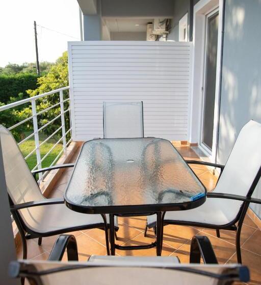 اتاق استاندارد سه نفره, Villa Pap