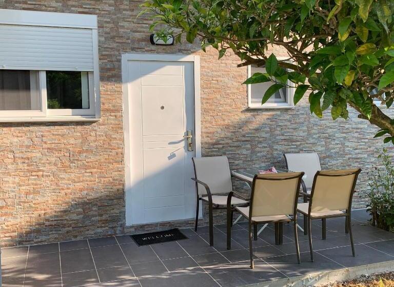 استودیوی استاندارد, Villa Pap