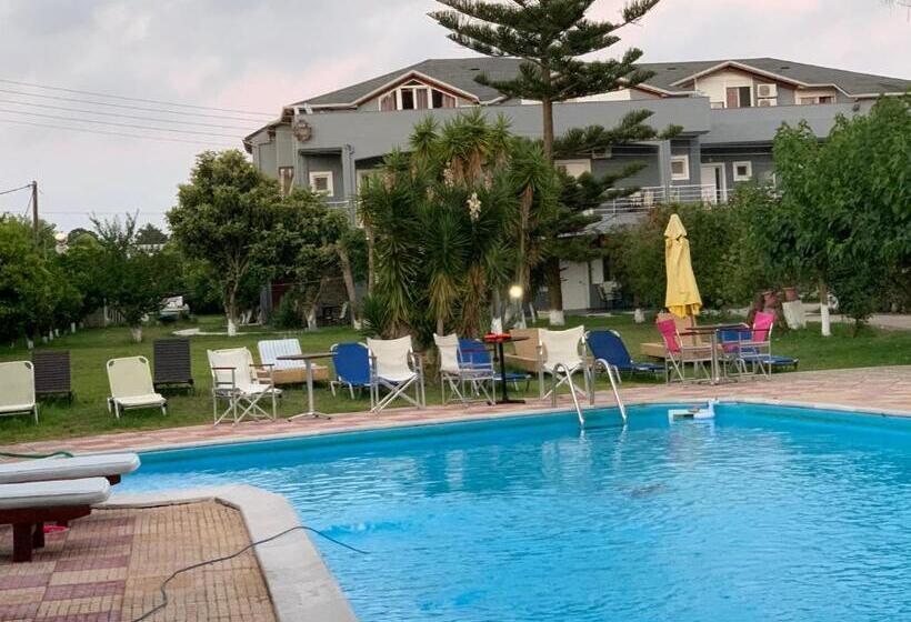 استودیوی استاندارد, Villa Pap