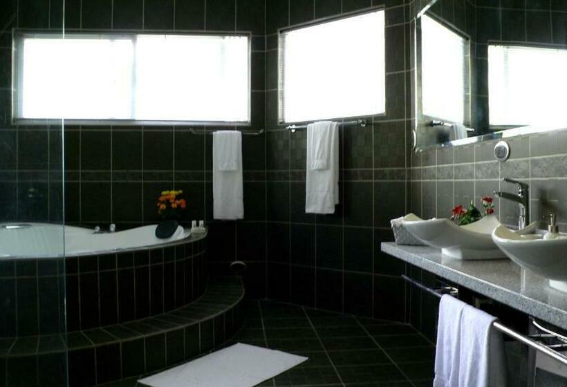 디럭스 스튜디오, Alameda Cariari Boutique