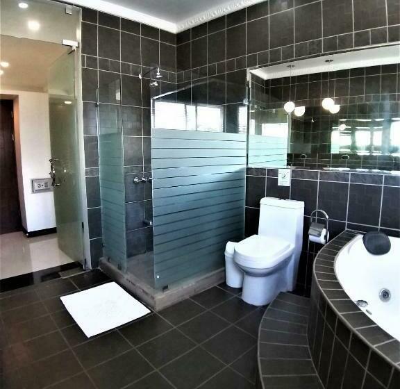 디럭스 스튜디오, Alameda Cariari Boutique