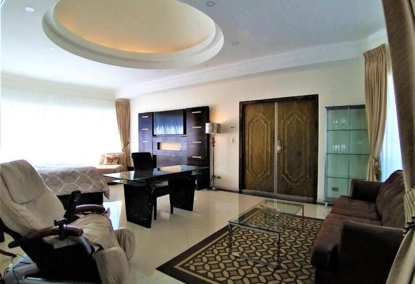 디럭스 스튜디오, Alameda Cariari Boutique