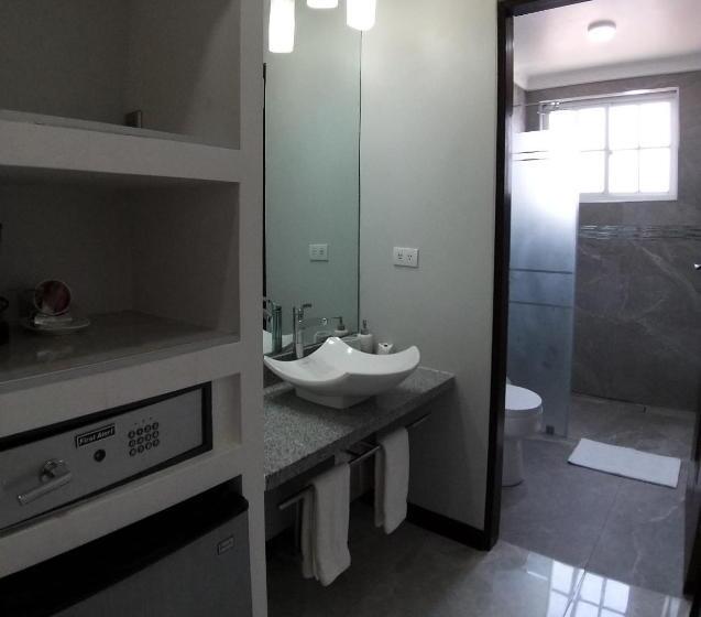 디럭스 4인 룸, Alameda Cariari Boutique