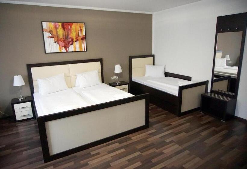 Номер Стандарт, Corona