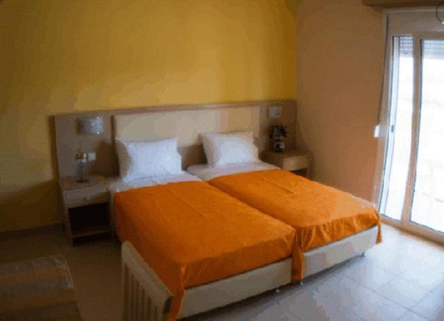 חדר סטנדרט יחיד, Decauville