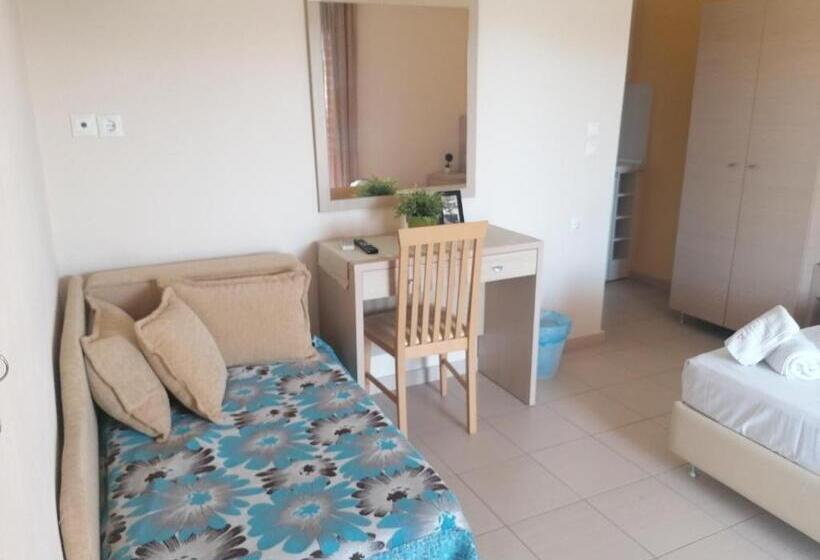 סוויטת ג'וניור צדדית נוף לים, Decauville