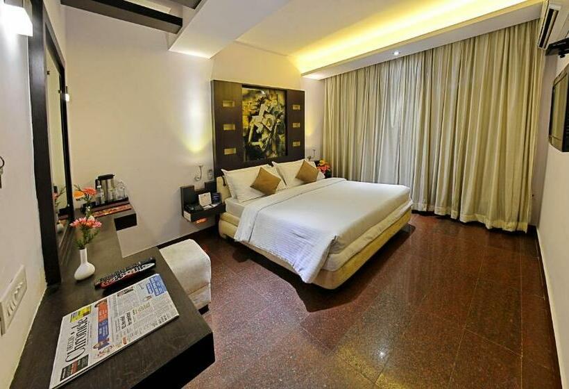 חדר אקזקיוטיב, Gokulam Park