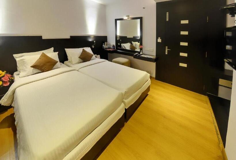 סוויטה, Gokulam Park