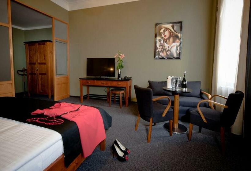 Номер Deluxe, Havel