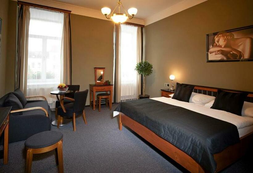 Номер Deluxe, Havel