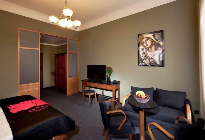 Номер Deluxe, Havel