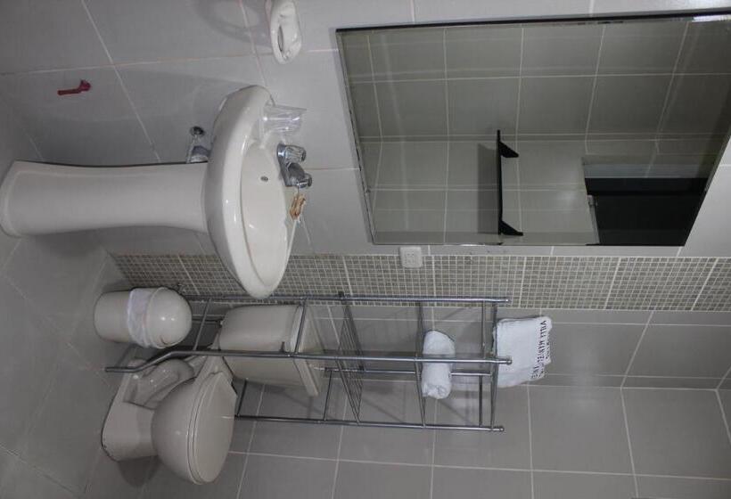 اتاق استاندارد سه نفره, Hostal Villa Manuelita