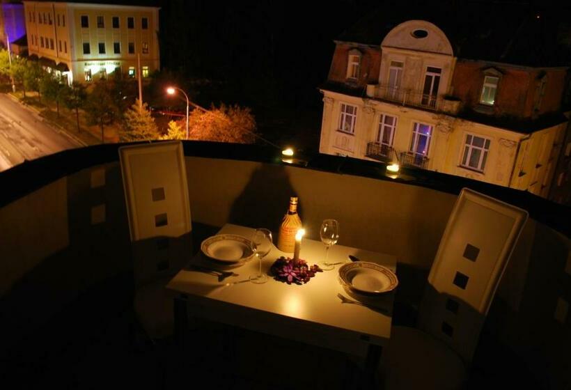 침실 1개 발코니 아파트, Hostel Foster