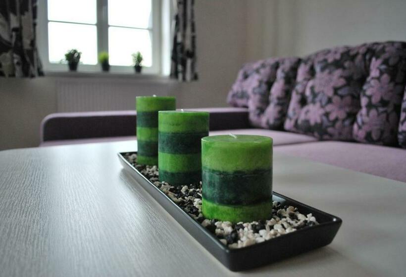 침실 1개 발코니 아파트, Hostel Foster