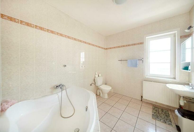 스탠다드 룸 공동 욕실, Hostel Foster