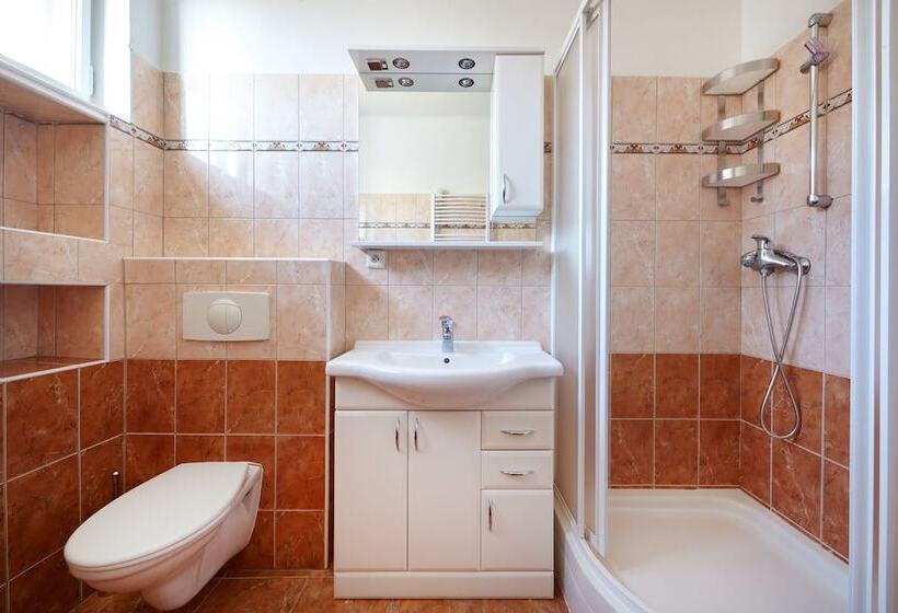 스탠다드 룸 공동 욕실, Hostel Foster