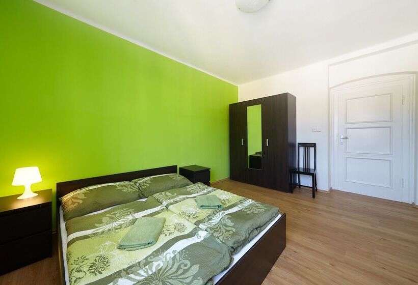 스탠다드 4인용 룸 공용 욕실, Hostel Foster