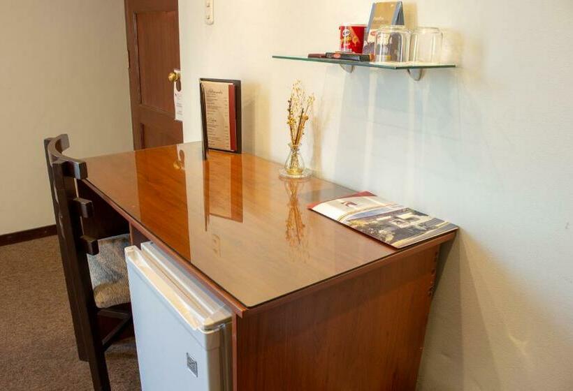 Номер Стандарт, La Cuesta De Cayma