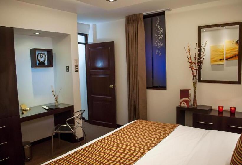 자쿠지 스위트, La Cuesta De Cayma