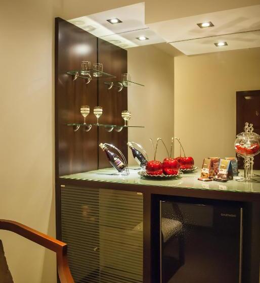 자쿠지 스위트, La Cuesta De Cayma