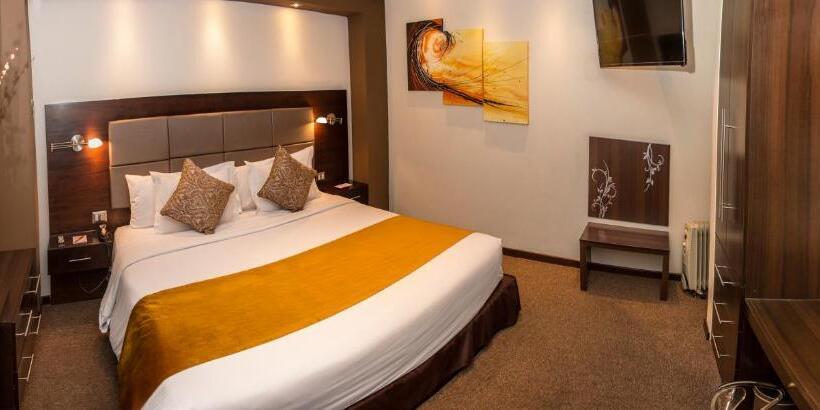 סוויטה עם ג'קוזי, La Cuesta De Cayma