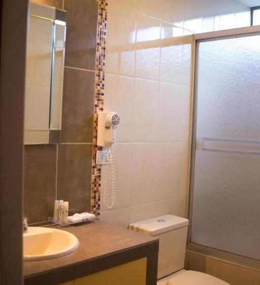 חדר משפחתי, La Cuesta De Cayma