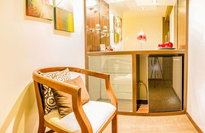 סוויטה עם ג'קוזי, La Cuesta De Cayma