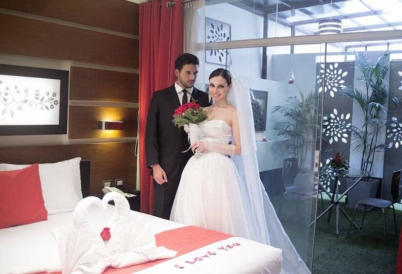 סוויטה נשיאותית, La Cuesta De Cayma