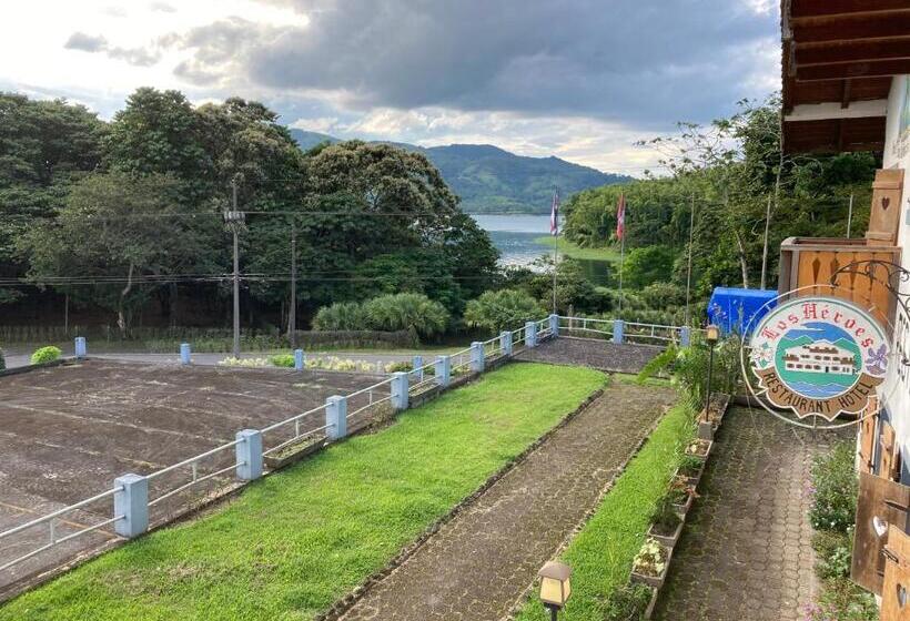 Номер Стандарт, Los Héroes