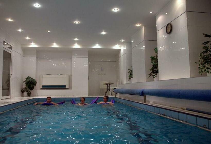 غرفة قياسية, Maxim