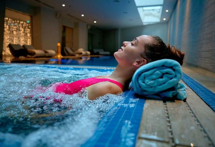 غرفة قياسية, Maxim