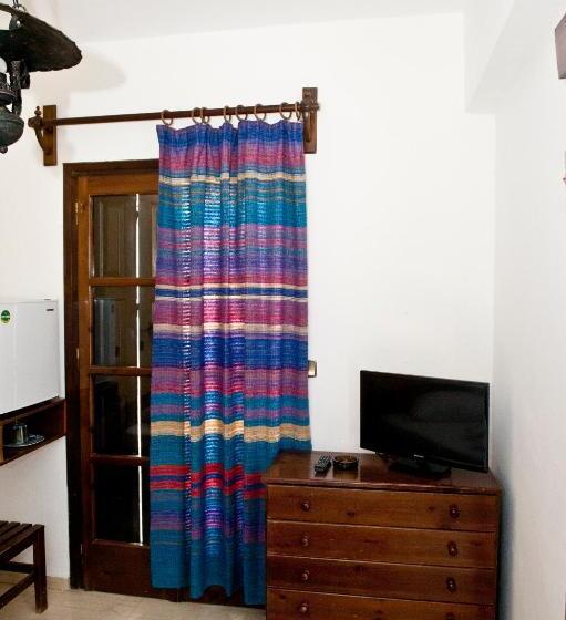Quarto Estandar Individual, Pegasus