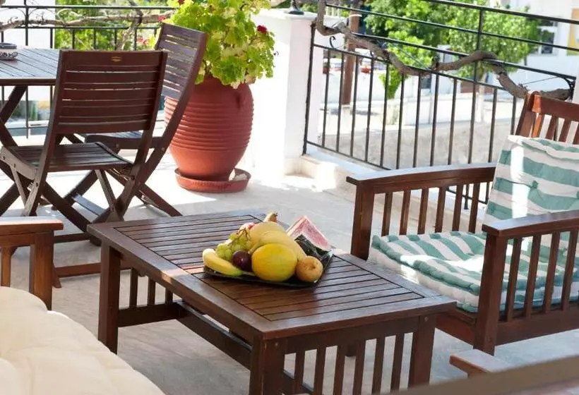 3 Bett Economy Zimmer, Pegasus