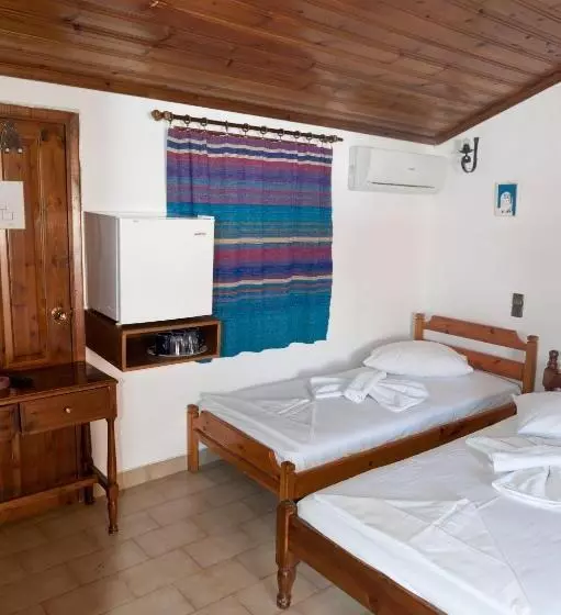 3 Bett Economy Zimmer, Pegasus