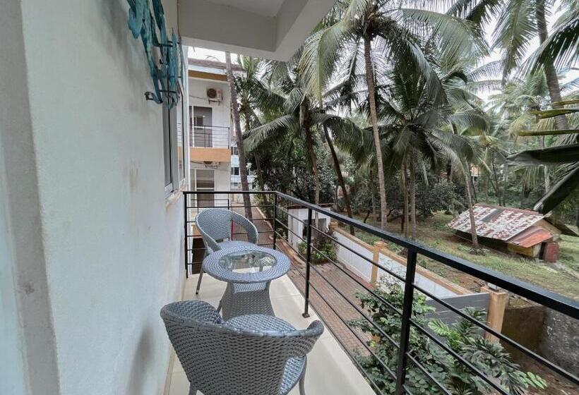 Апартаменты 2 спальни Вид на Бассейн, Rainforest Enclave, Arpora 10 Mins To Baga Beach