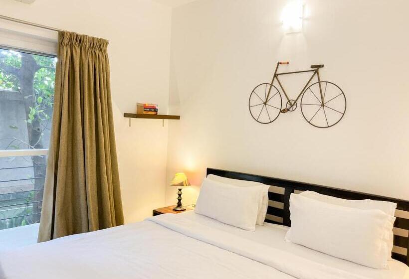 Апартаменты 2 спальни Вид на Бассейн, Rainforest Enclave, Arpora 10 Mins To Baga Beach