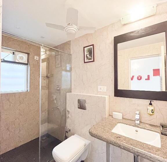 Апартаменты 2 спальни Вид на Бассейн, Rainforest Enclave, Arpora 10 Mins To Baga Beach