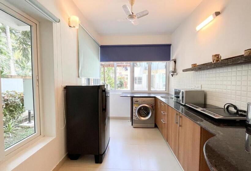 Апартаменты 1 Спальня Вид на Бассейн, Rainforest Enclave, Arpora 10 Mins To Baga Beach