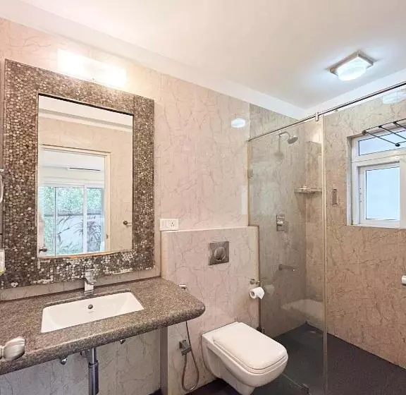 プールの見える１ベッドルームアパートメント, Rainforest Enclave, Arpora   10 Mins To Baga Beach