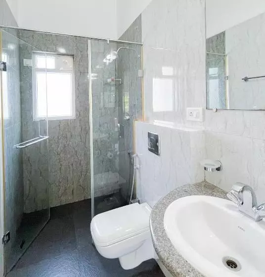 ３ベッドルームアパートメント, Rainforest Enclave, Arpora   10 Mins To Baga Beach
