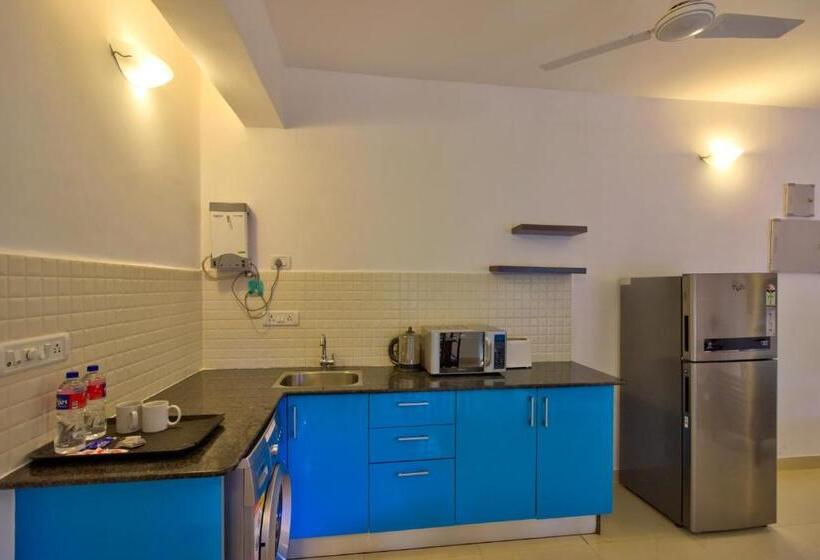 Апартаменты 2 спальни Вид на Бассейн, Rainforest Enclave, Arpora 10 Mins To Baga Beach