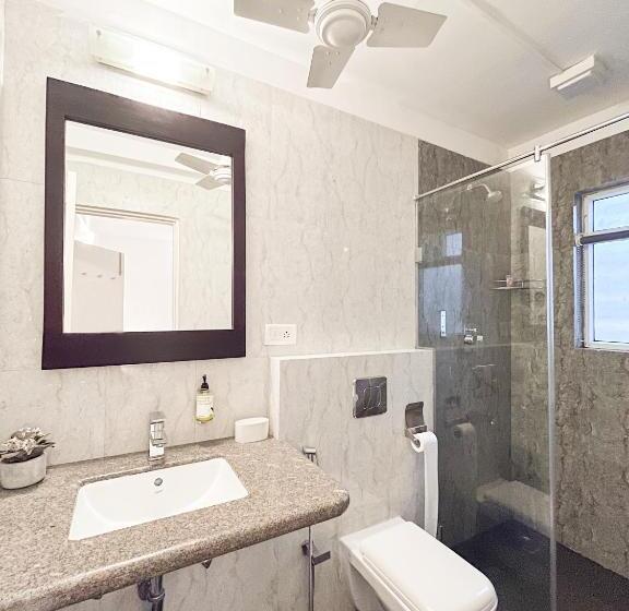 Апартаменты 2 спальни Вид на Бассейн, Rainforest Enclave, Arpora 10 Mins To Baga Beach