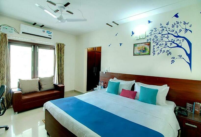 Deluxe Rum, Staayz Premium Gurgaon