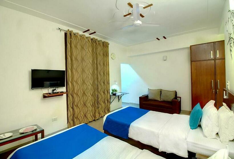 Deluxe Rum, Staayz Premium Gurgaon