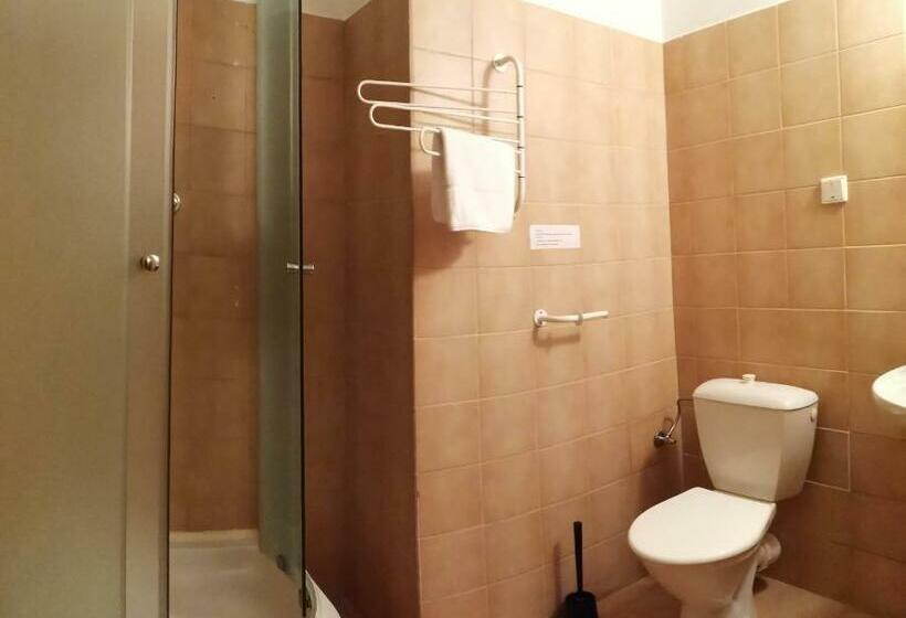 四人标准间, Zlatý Potok