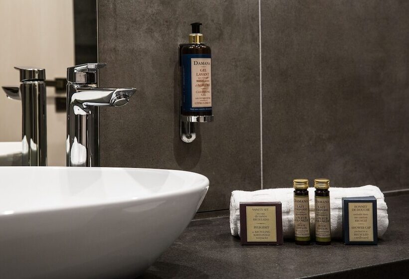 חדר דלוקס, Sen