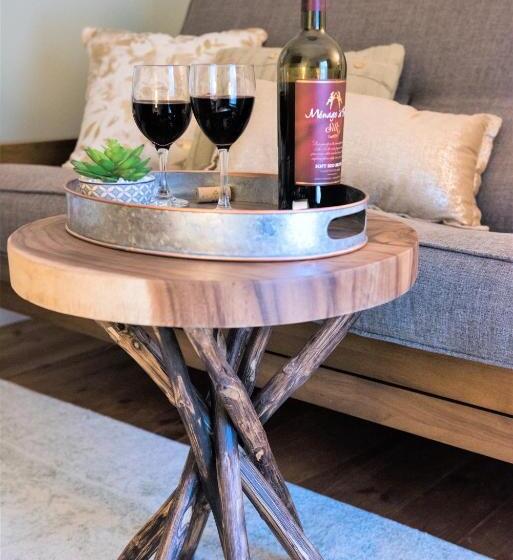 스위트 킹사이즈 침대, Inn On Golden Pond